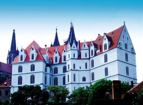 Керамическая черепица Creaton BIBER KLASSIK FINESSE blau glasiert